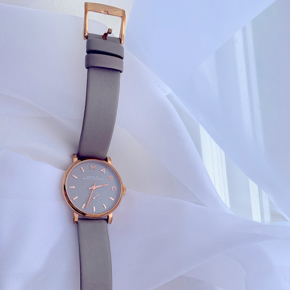 Marc Jacob’s - grey and gold watch